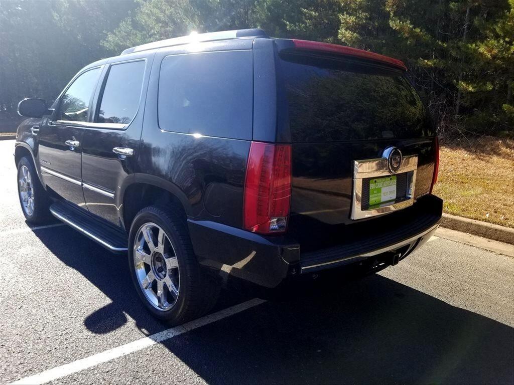 2007 Cadillac Escalade - $12,595