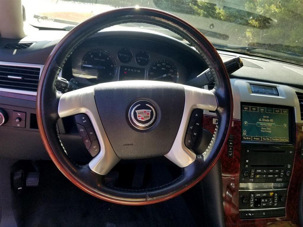 2007 Cadillac Escalade - $12,595