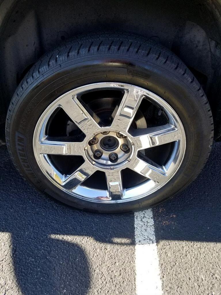 2007 Cadillac Escalade - $12,595