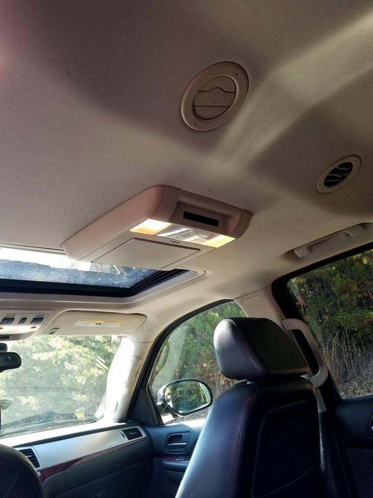 2007 Cadillac Escalade - $12,595