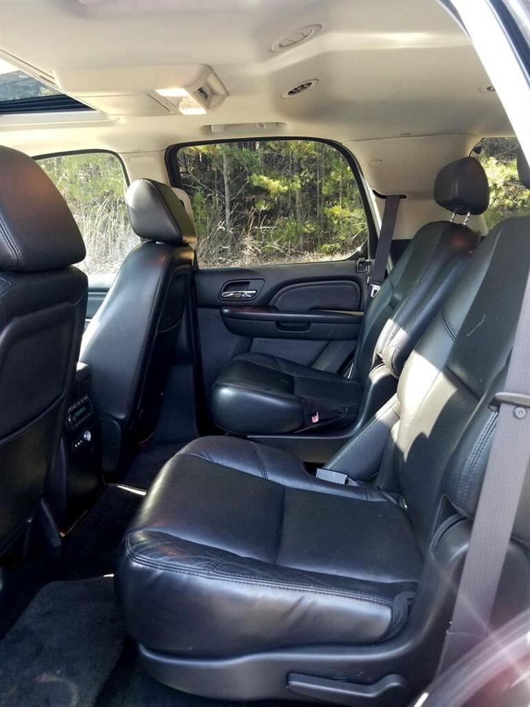 2007 Cadillac Escalade - $12,595