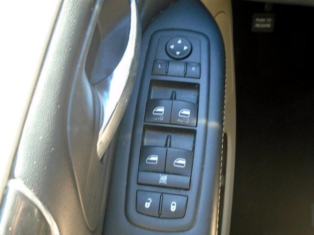 2013 Chrysler Town & Country - $10,995