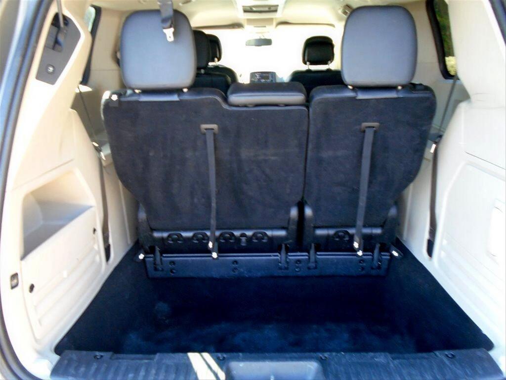 2013 Chrysler Town & Country - $10,995