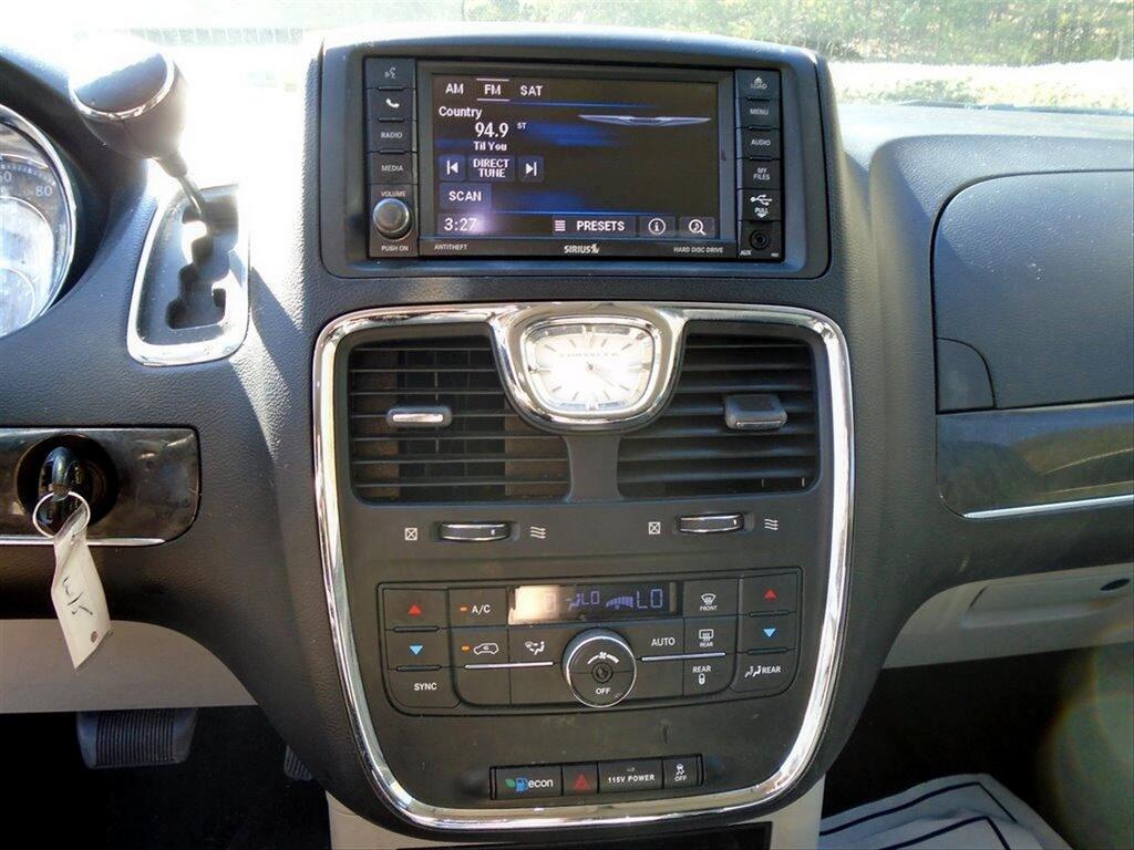 2013 Chrysler Town & Country - $10,995