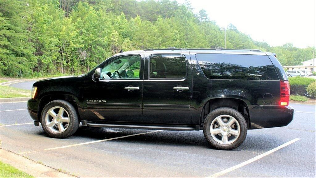 2014 Chevrolet Suburban LT 1500 photo
