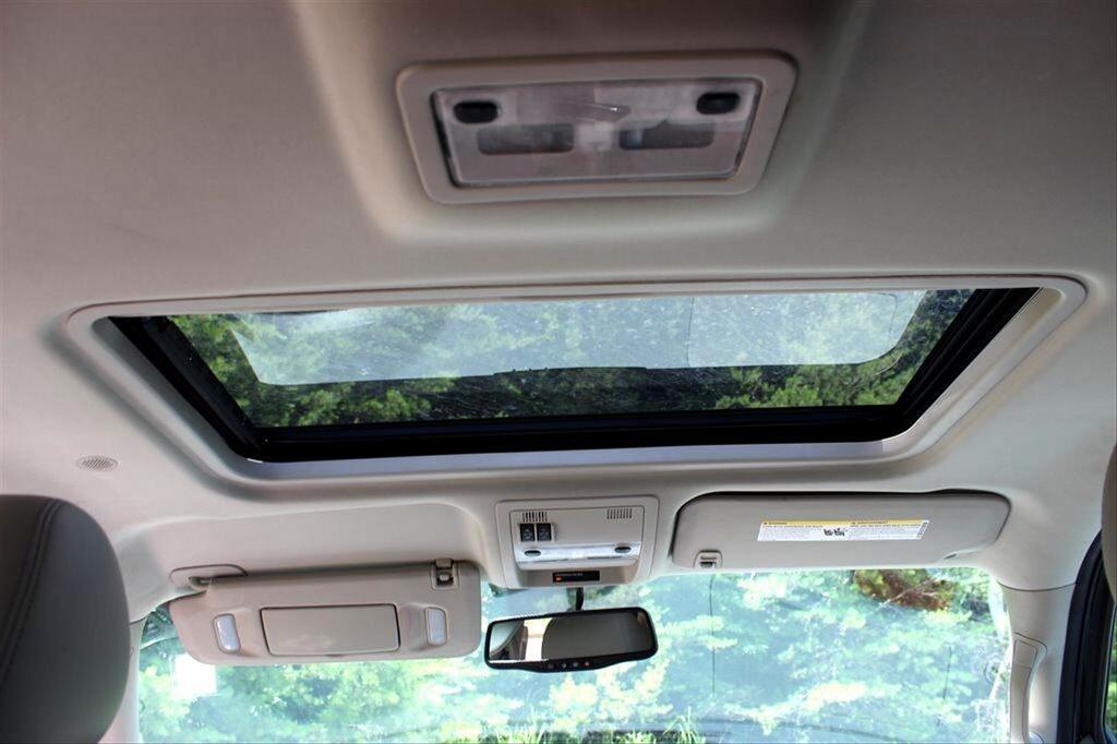 2014 Chevrolet Suburban LT 1500 photo