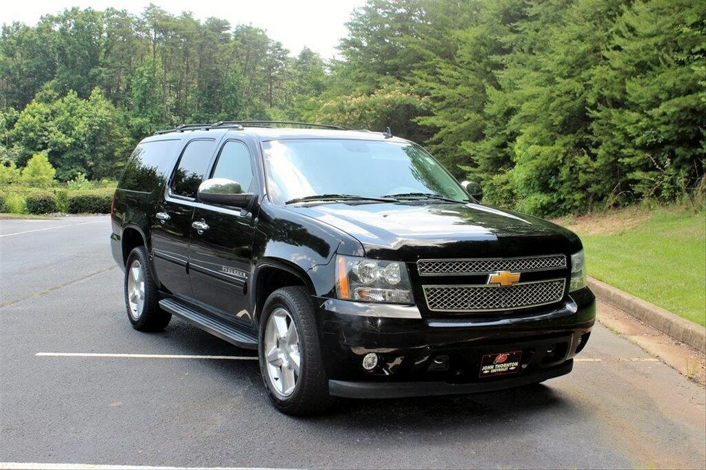 2014 Chevrolet Suburban LT 1500 photo