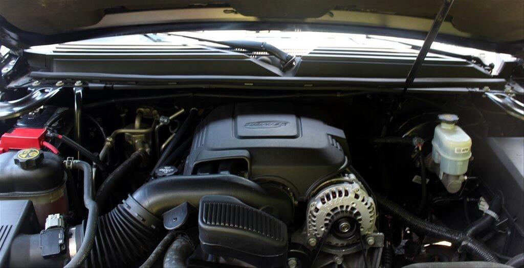 2014 Chevrolet Suburban LT 1500 photo