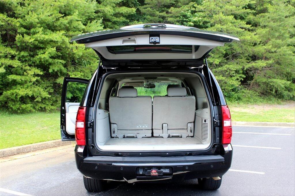 2014 Chevrolet Suburban LT 1500 photo