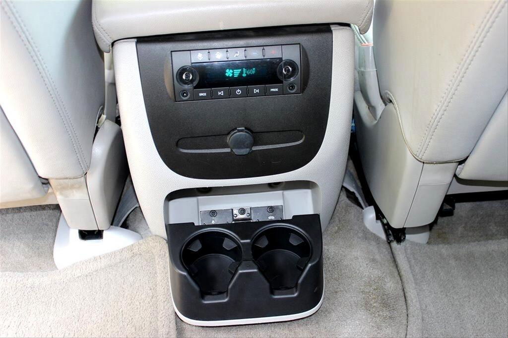 2014 Chevrolet Suburban LT 1500 photo