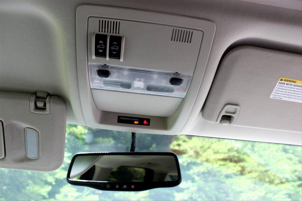 2014 Chevrolet Suburban LT 1500 photo