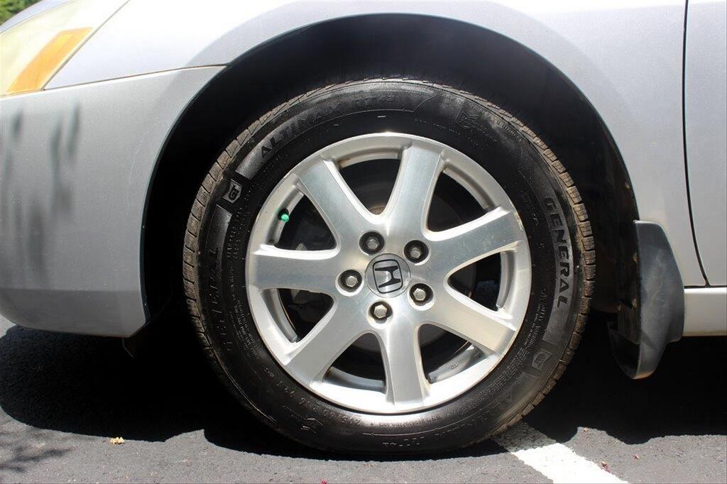 2005 Honda Accord - $7,595