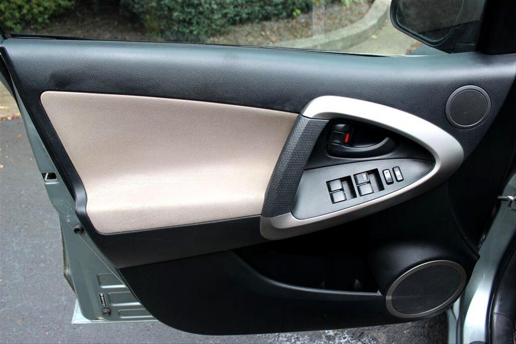 2007 Toyota RAV4 photo