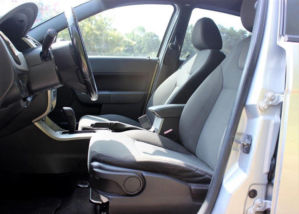 2008 Ford Focus SE photo