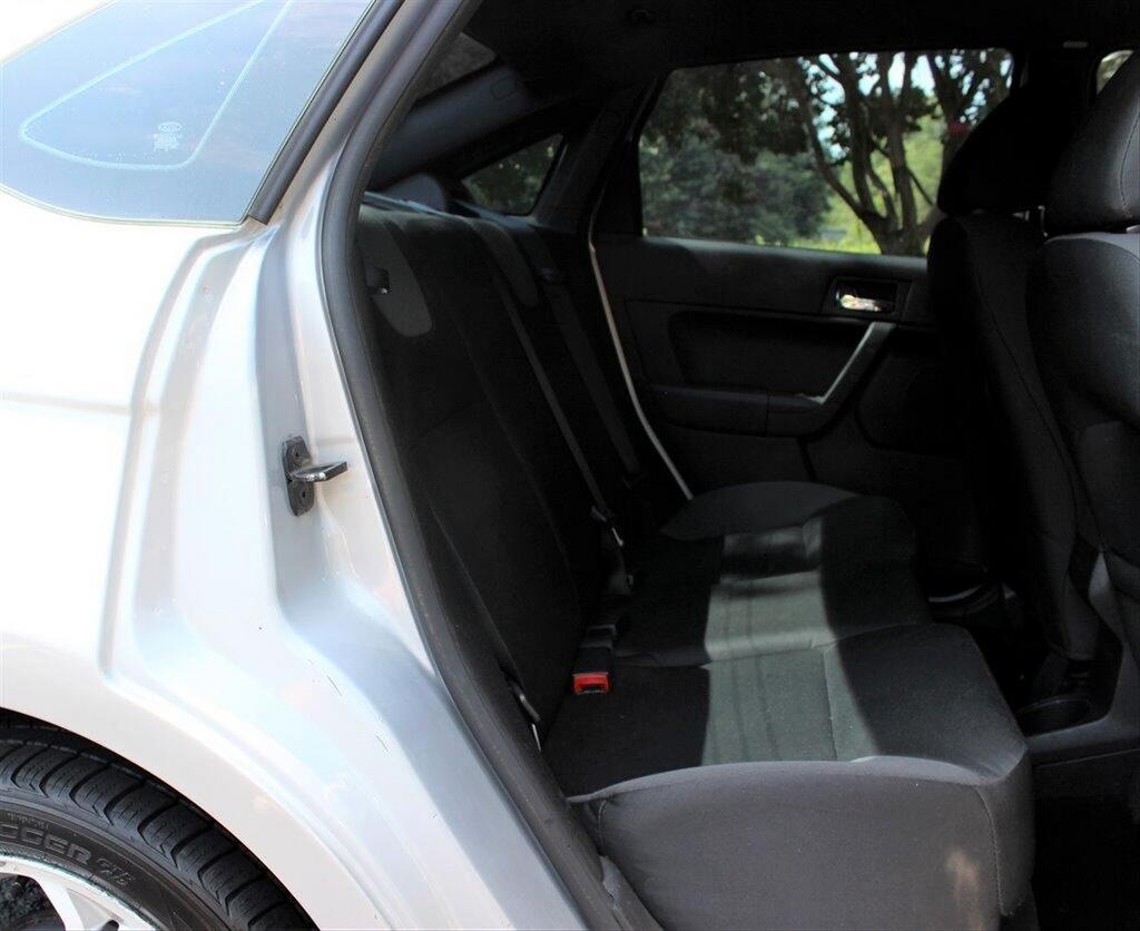 2008 Ford Focus SE photo