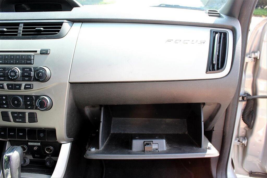 2008 Ford Focus SE photo