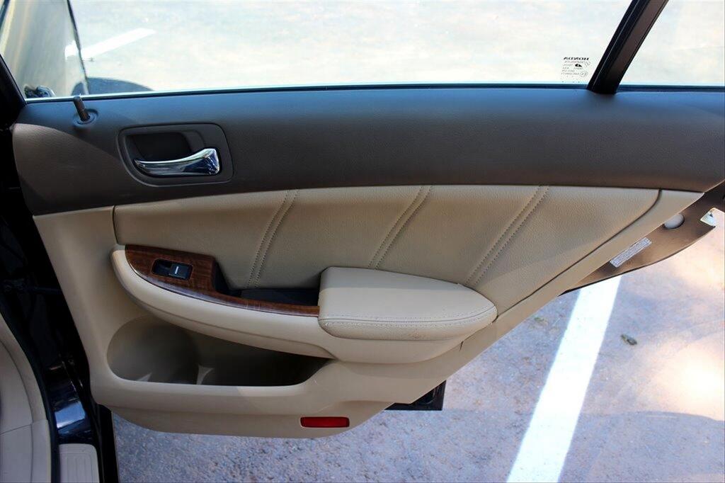 2007 Honda Accord - $10,595