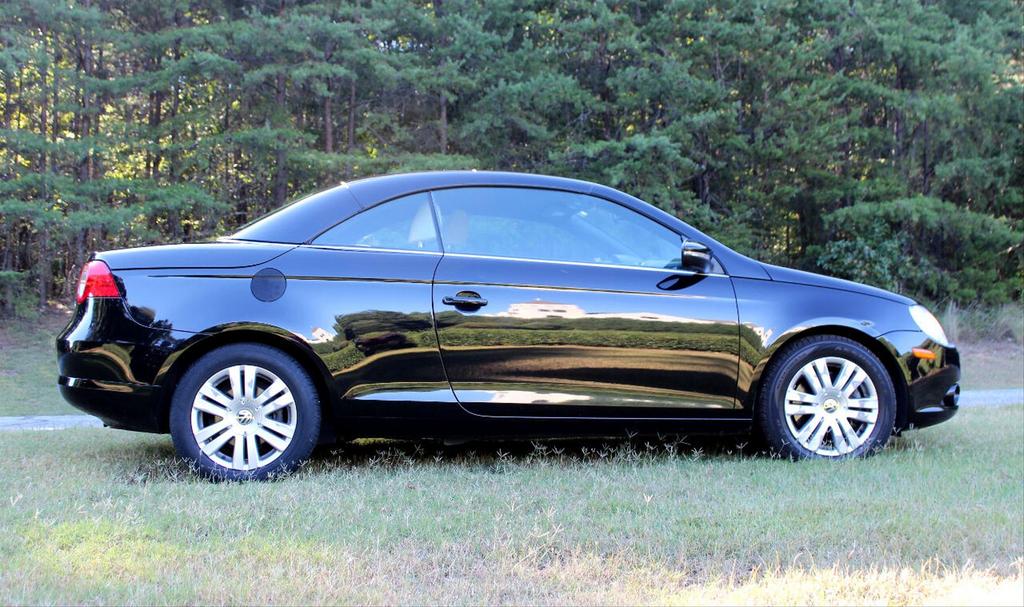 2010 Volkswagen Eos - $9,595
