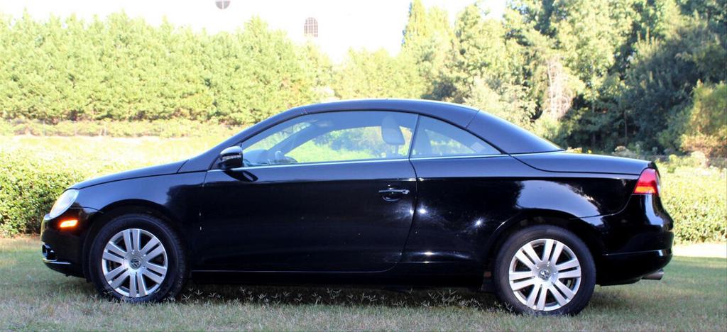 2010 Volkswagen Eos - $9,595