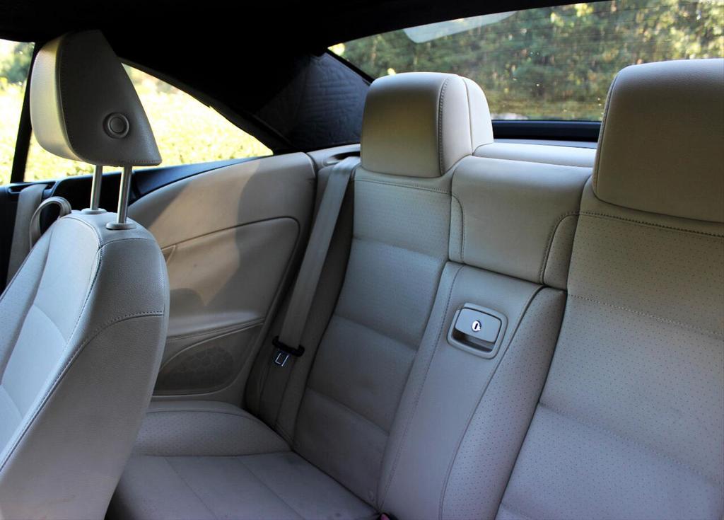 2010 Volkswagen Eos - $9,595