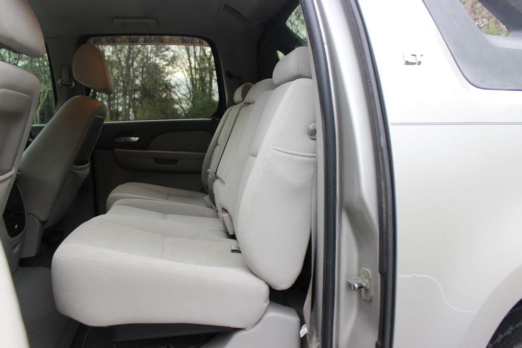 2007 Chevrolet Avalanche - $10,995