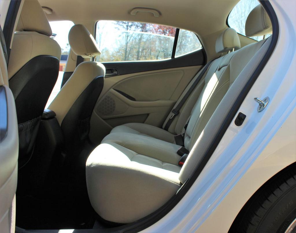 2015 Kia Optima - $13,995
