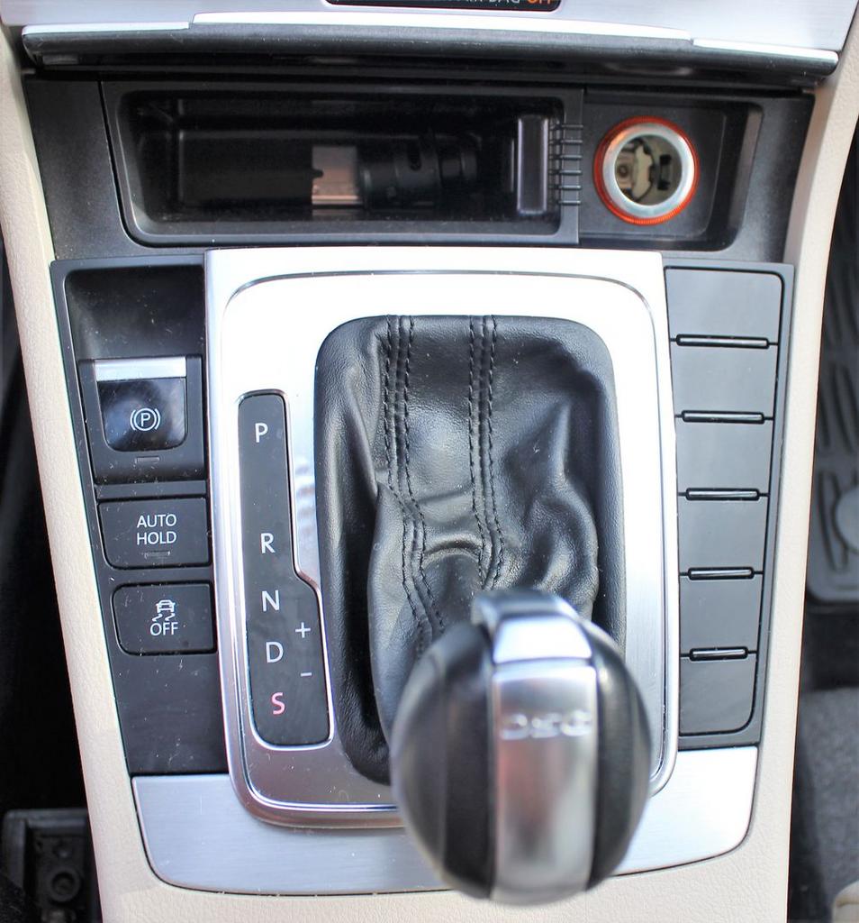 2012 Volkswagen CC - $9,595