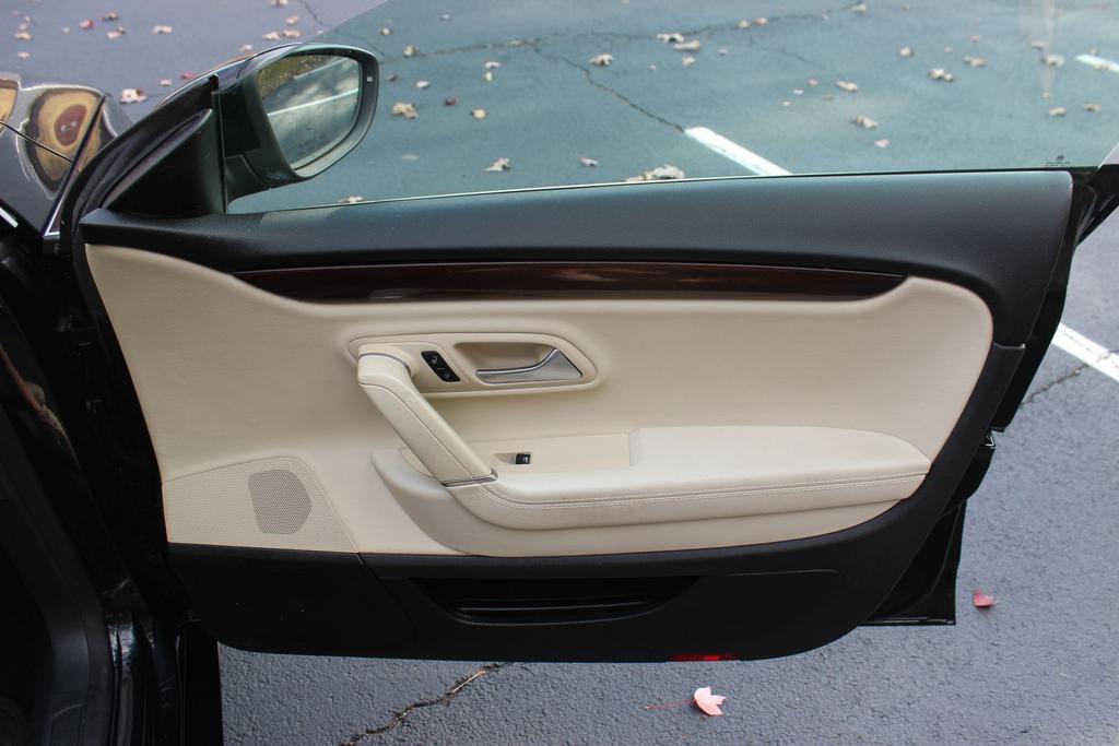 2012 Volkswagen CC - $9,595