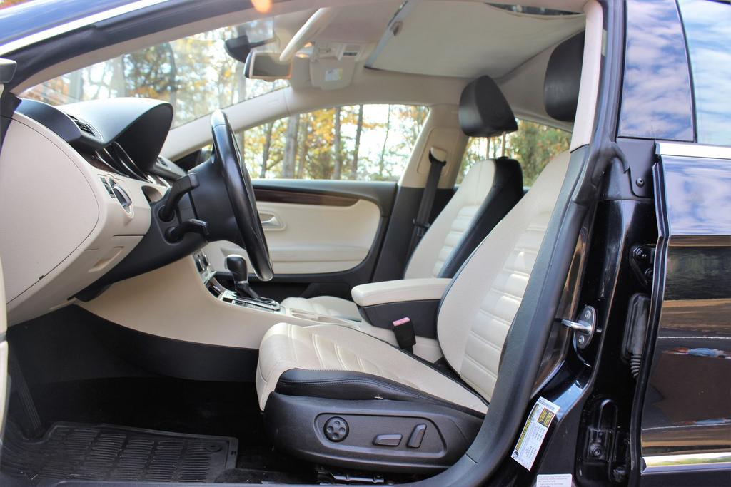 2012 Volkswagen CC - $9,595