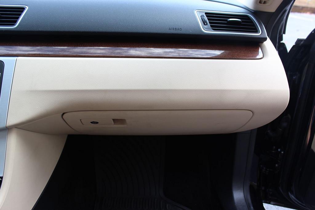 2012 Volkswagen CC - $9,595