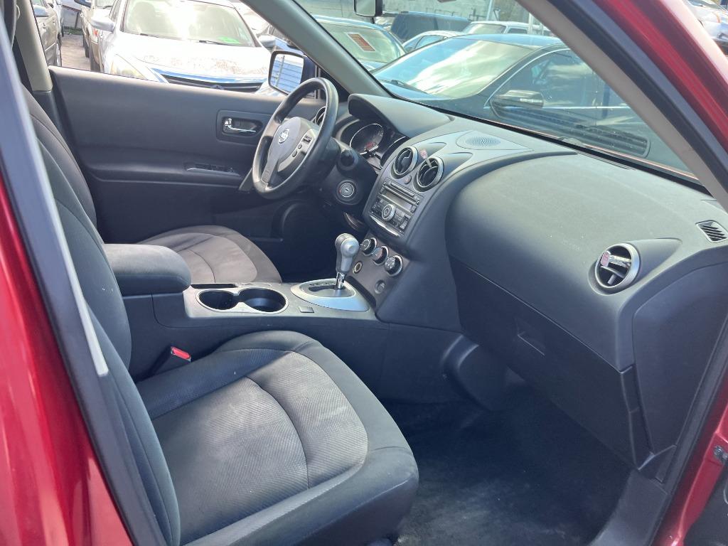 2013 Nissan Rogue - $2,850