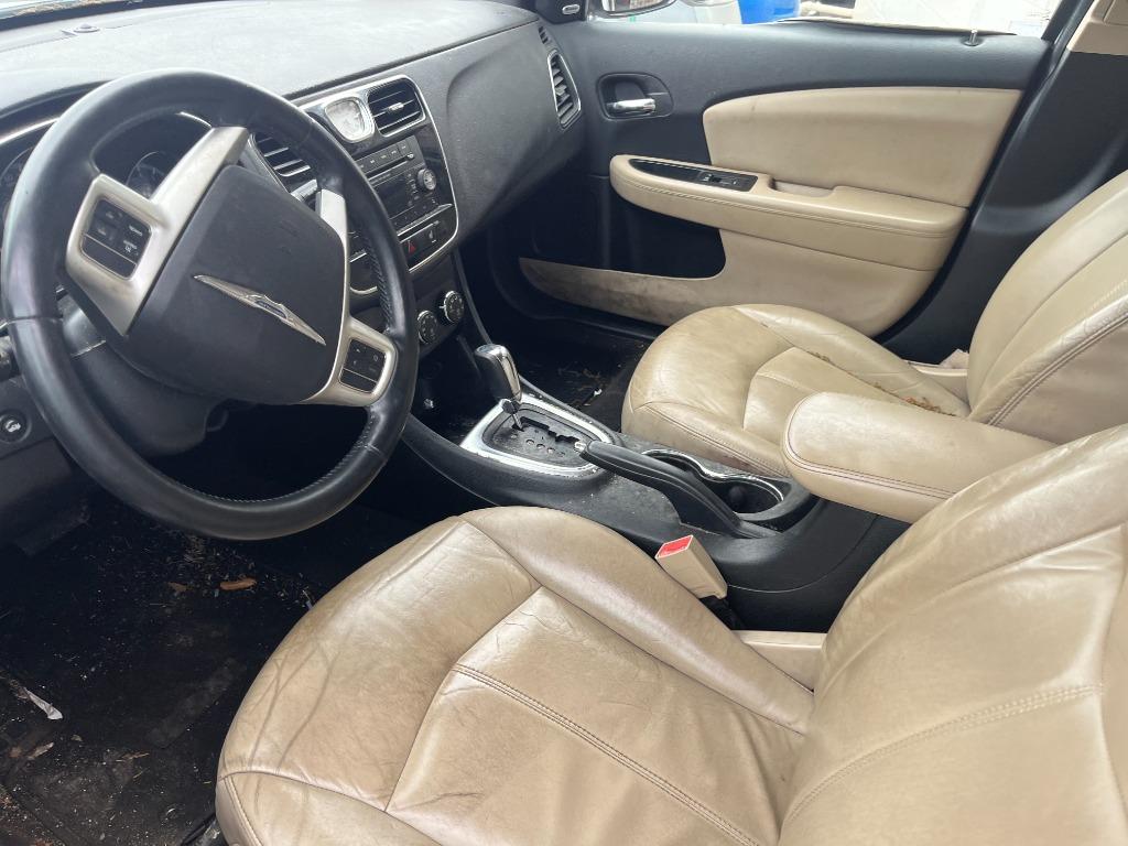 2013 Chrysler 200 - $2,250