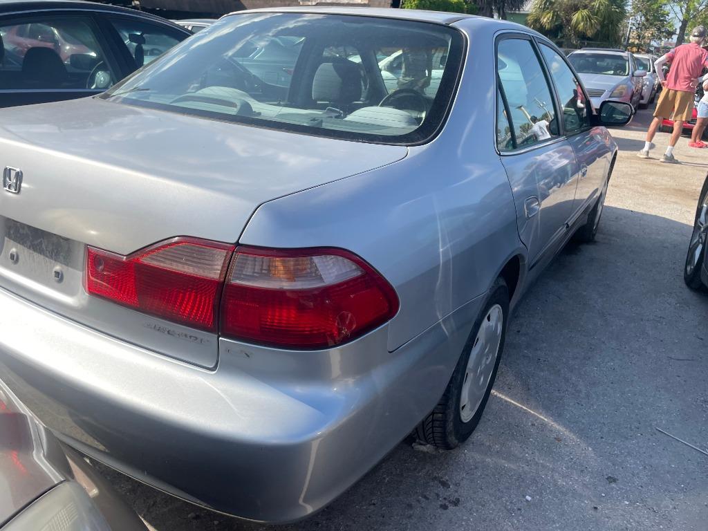 2000 Honda Accord LX photo