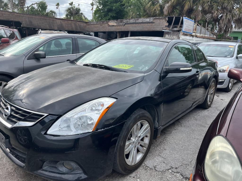 2011 Nissan Altima - $2,850