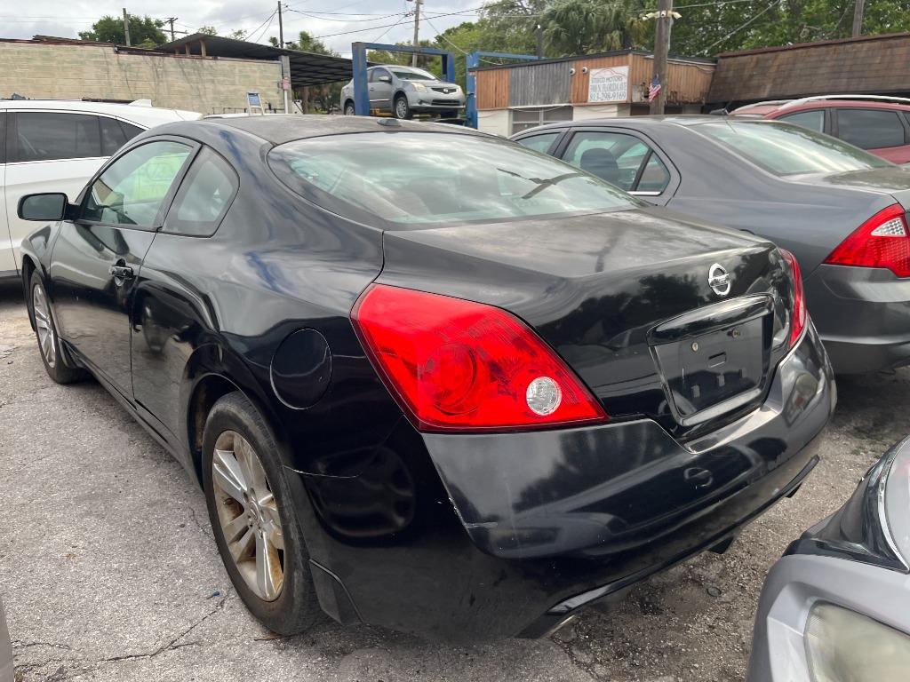 2011 Nissan Altima - $2,850