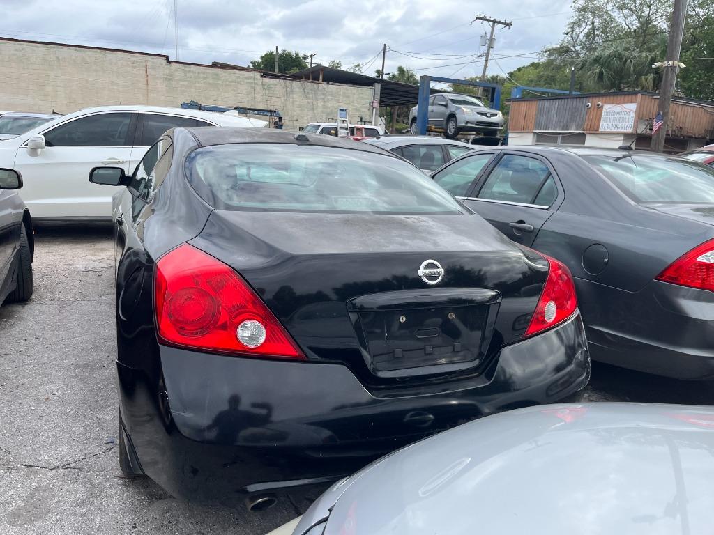 2011 Nissan Altima - $2,850