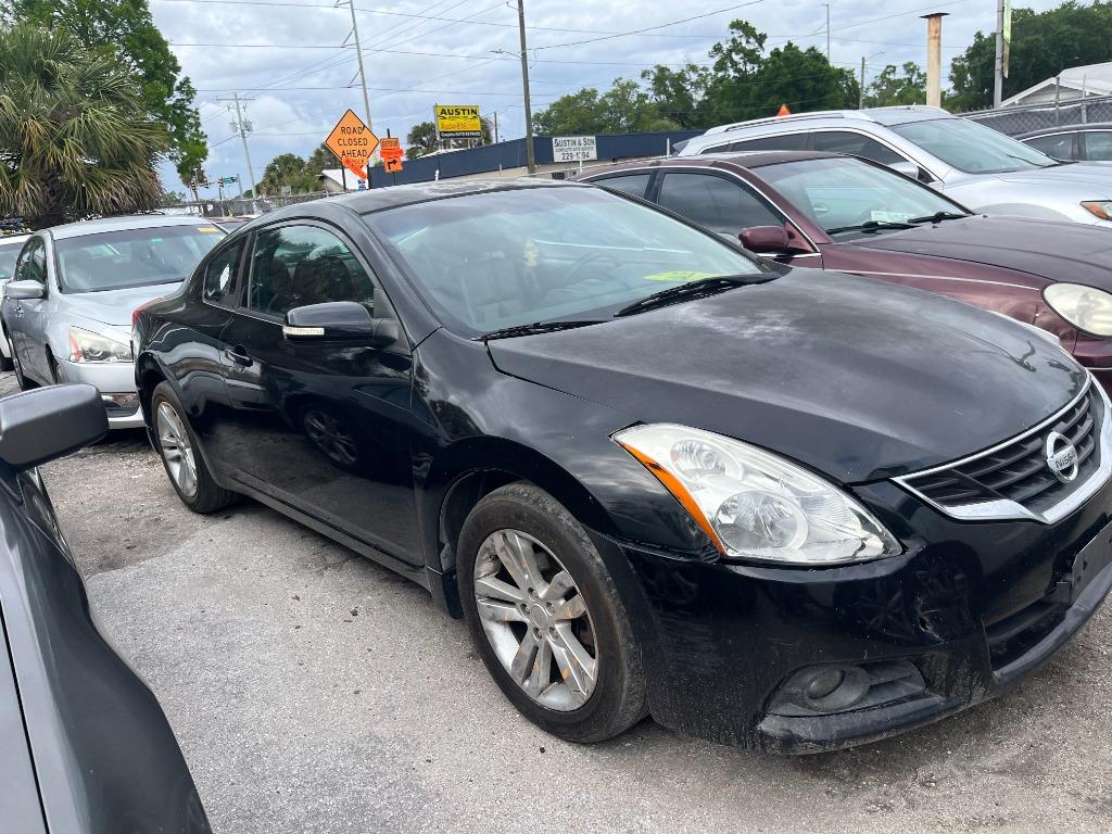 2011 Nissan Altima - $2,850