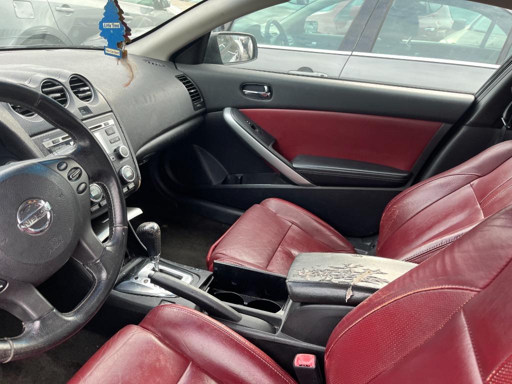 2011 Nissan Altima - $2,850