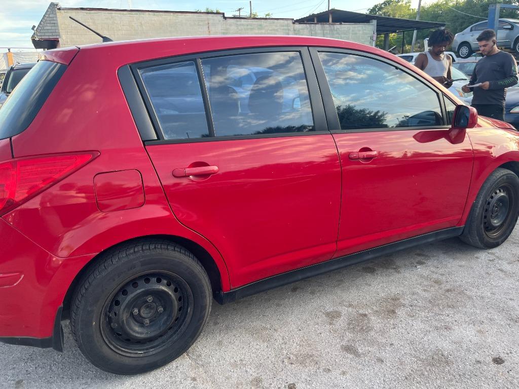 2008 Nissan Versa - $1,950