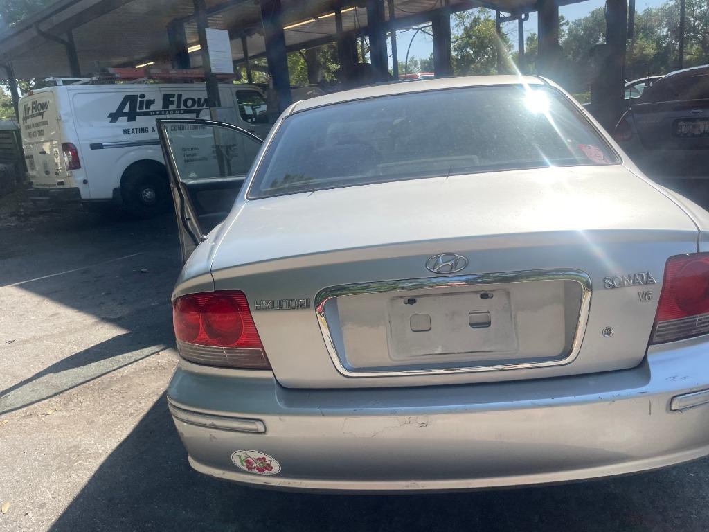 2004 Hyundai Sonata LX photo