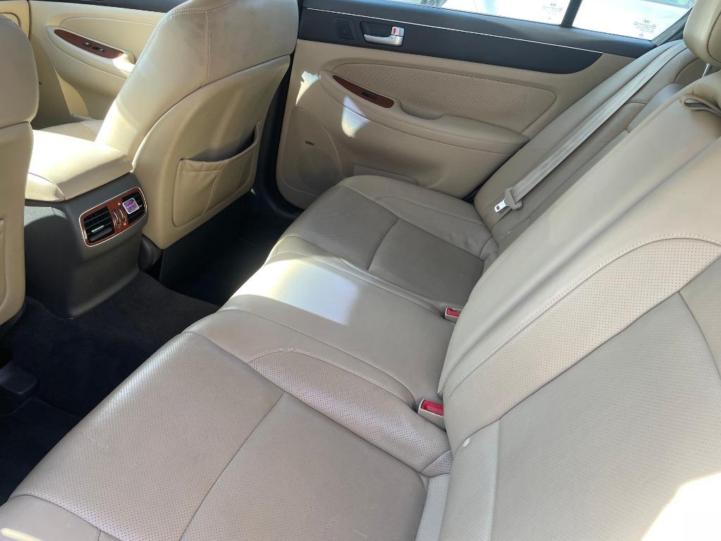 2013 Hyundai Genesis 3.8L photo