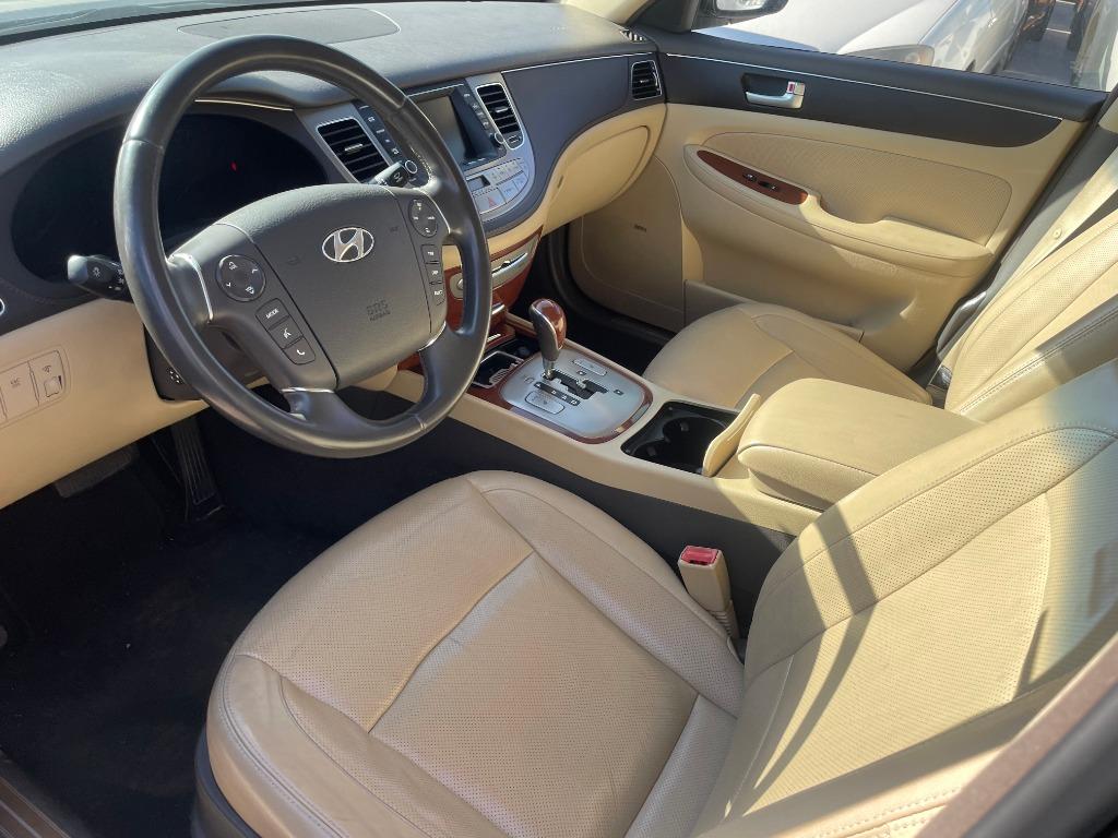 2013 Hyundai Genesis 3.8L photo
