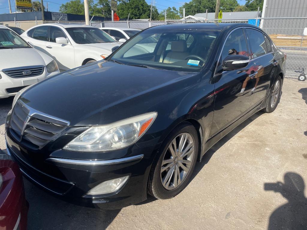 2013 Hyundai Genesis 3.8L photo
