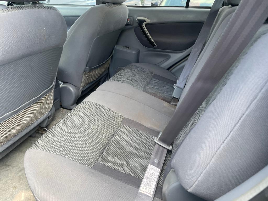 2002 Toyota RAV4 photo