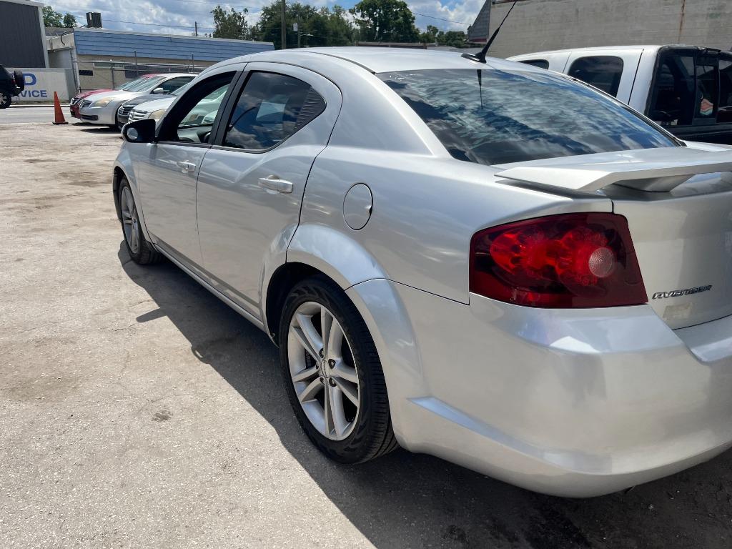 2011 Dodge Avenger - $2,850