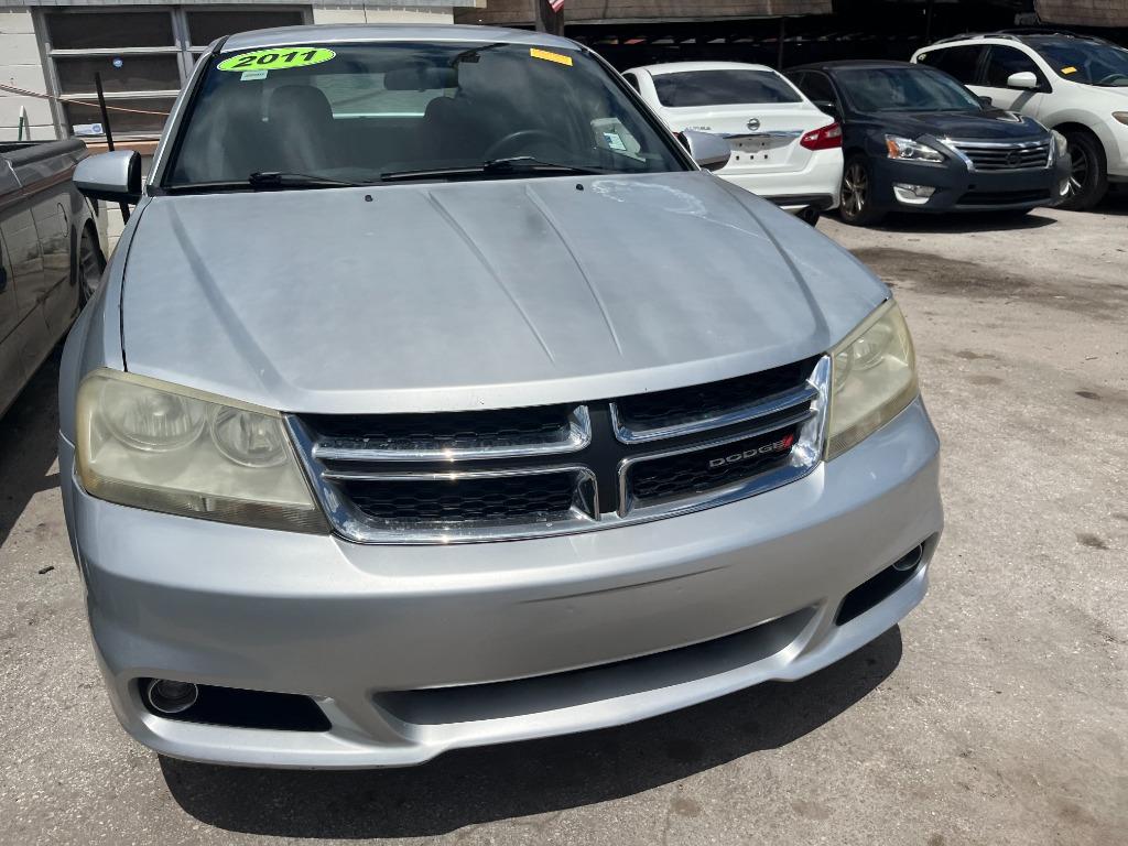 2011 Dodge Avenger - $2,850