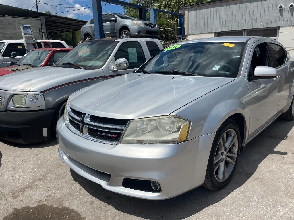 2011 Dodge Avenger - $2,850
