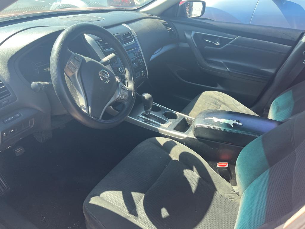 2015 Nissan Altima - $2,750