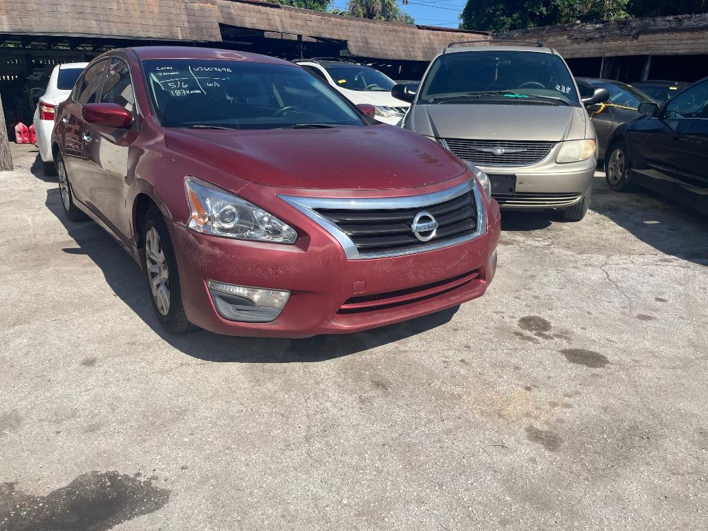 2015 Nissan Altima - $2,750