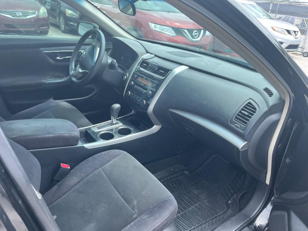 2013 Nissan Altima - $3,450